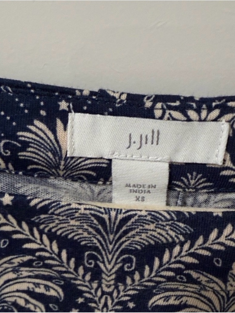 J. Jill Navy and Cream Boat-Neck Buttoned-Back Tee XS - Picture 4 of 5